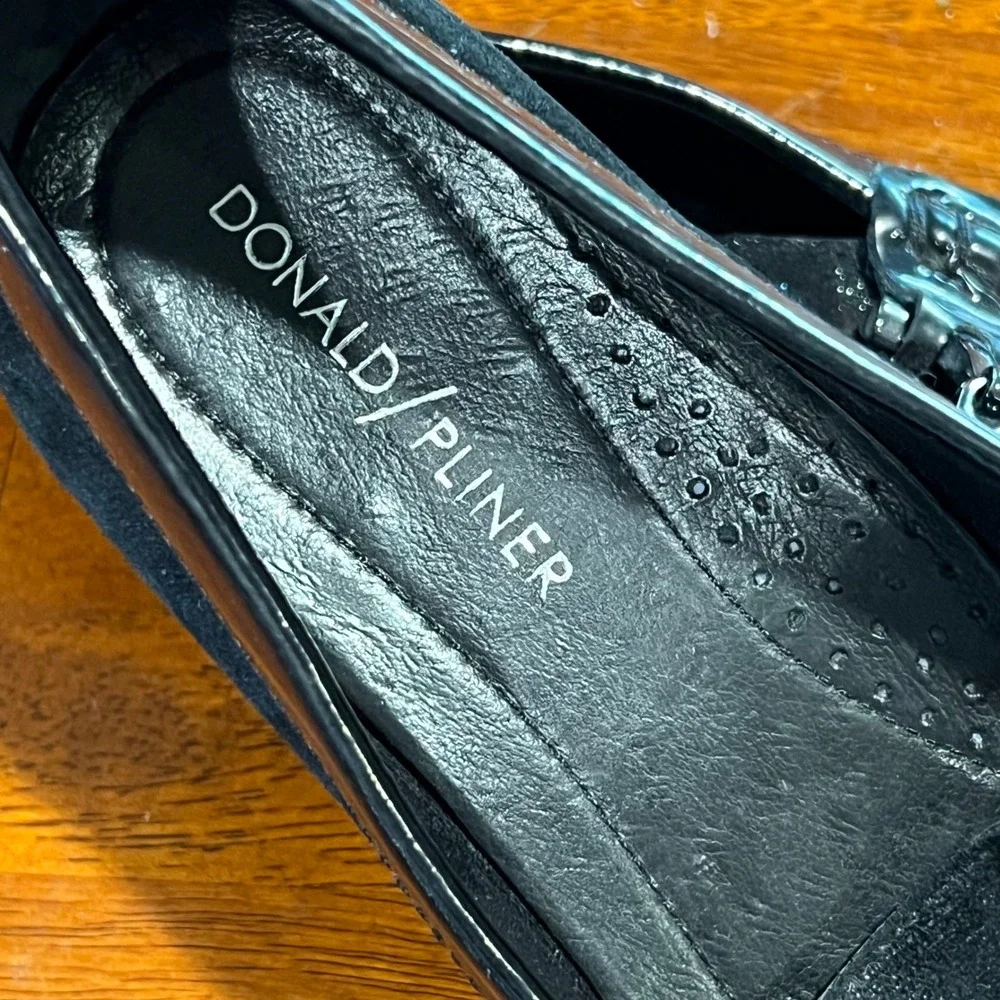 Donald Pliner Black Suede Patent Trim Loafer Flats‎ Women's Size 7.5M